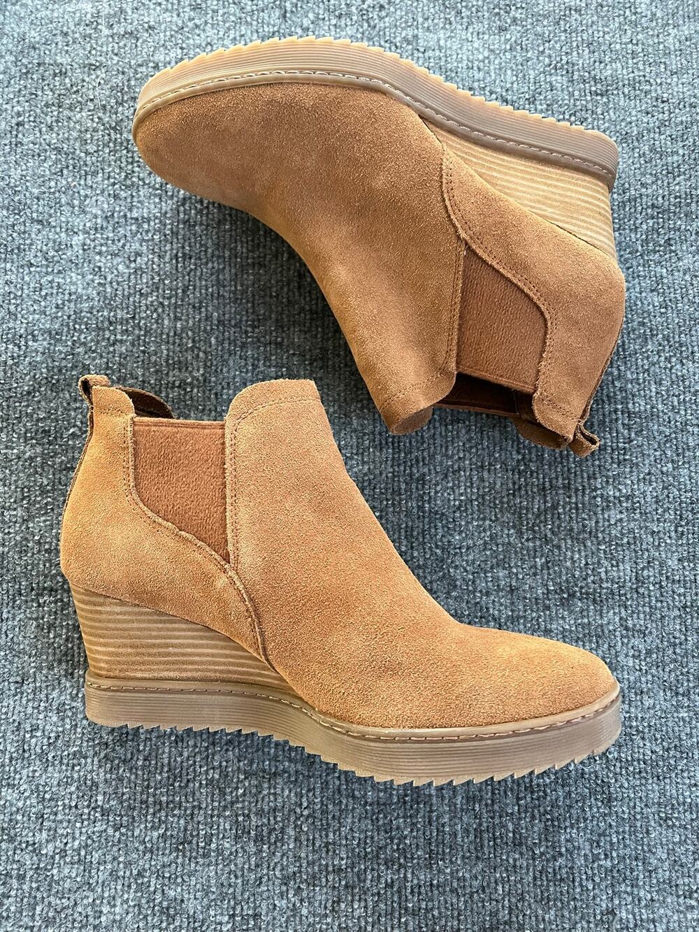 Sofft Smaya Tan Suede Chelsea Wedge Slip On Bootie Women's Size 11